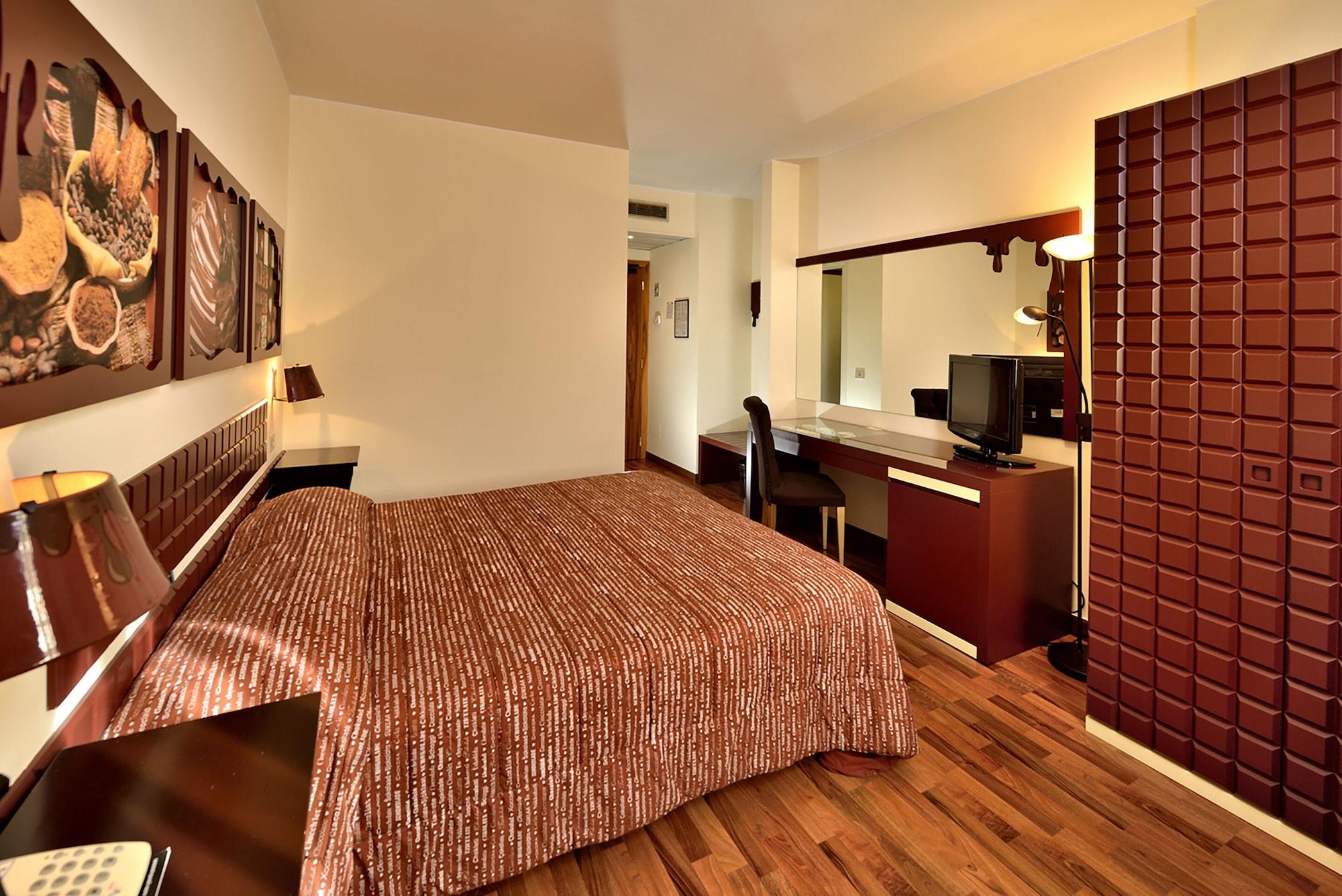เอตรูสกัน โชโกโฮเทล Hotel เปรูจา ภายนอก รูปภาพ