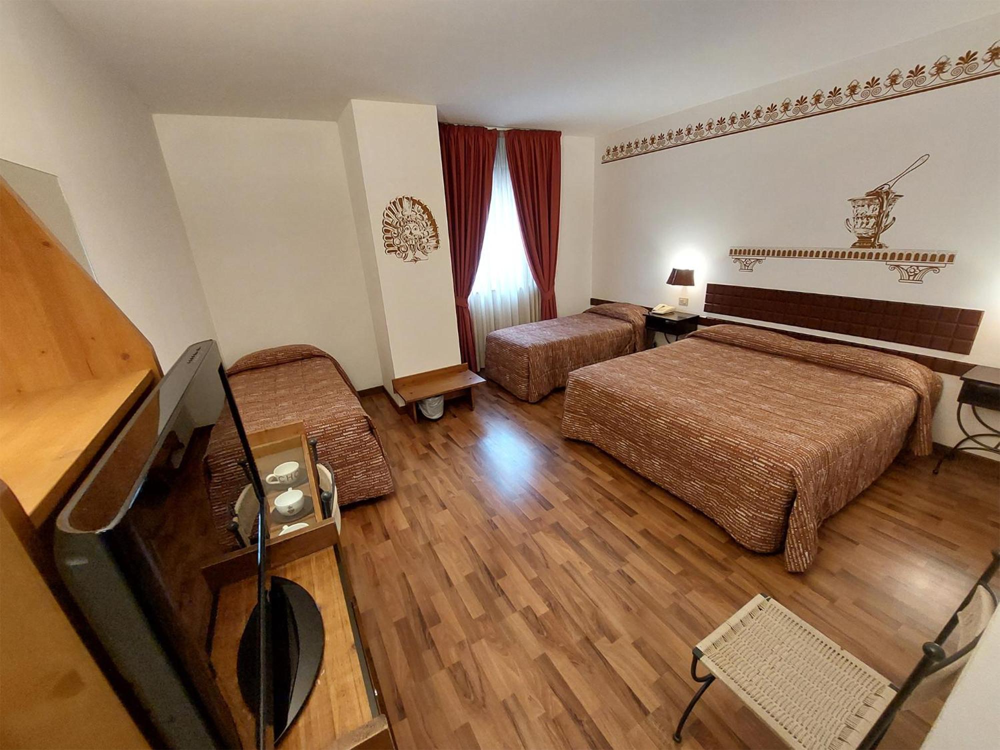 เอตรูสกัน โชโกโฮเทล Hotel เปรูจา ภายนอก รูปภาพ